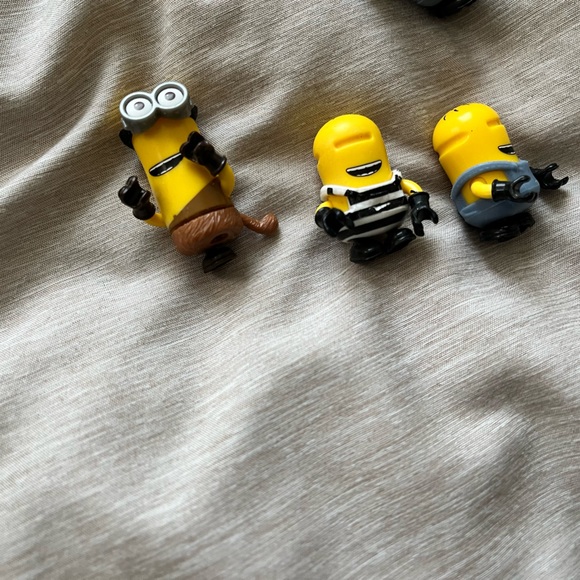 Bundle of Minions toys - Picture 4 of 5